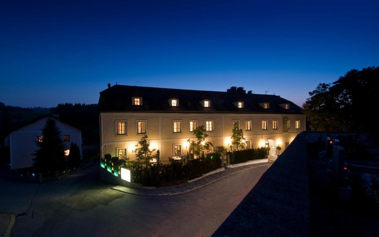 Landgasthof Winter Ardagger Stift Bagian luar foto