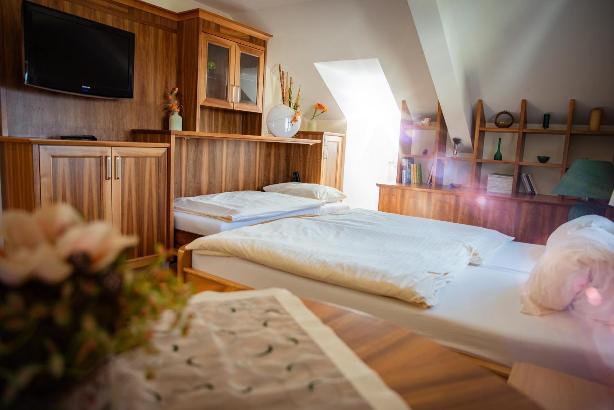 Landgasthof Winter Ardagger Stift Bagian luar foto