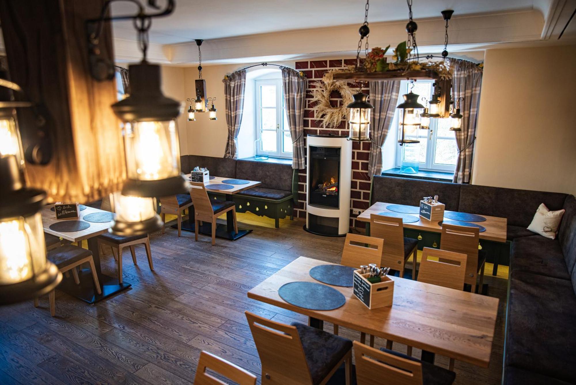 Landgasthof Winter Ardagger Stift Bagian luar foto